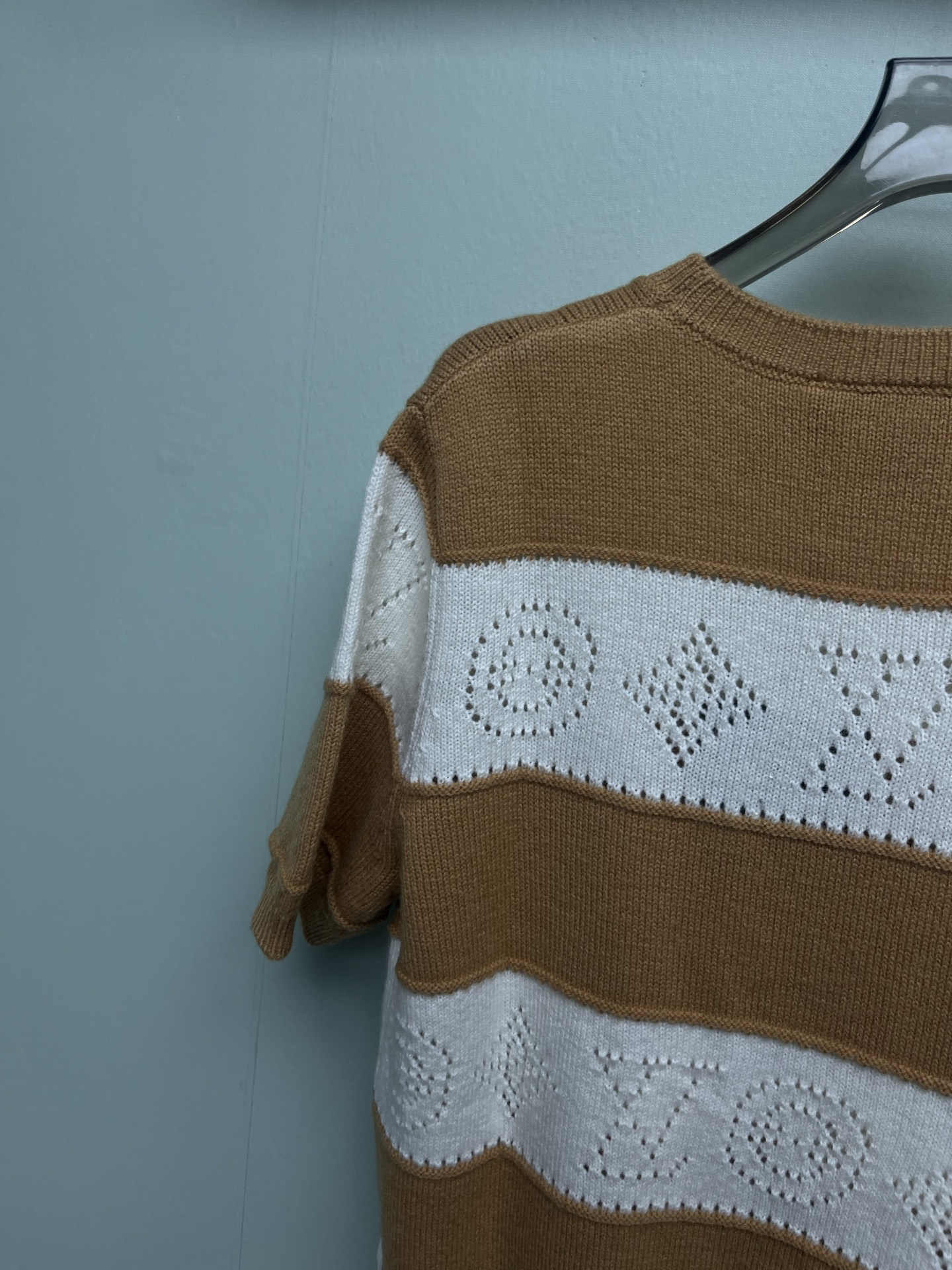 Women's short sleeves